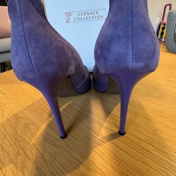 VERSACE Vintage Purple Leather and Suede Medusa Square Toe Heels Size 40 VGUC - Picture 10 of 15